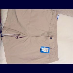 Columbia Men’s Khaki Shorts